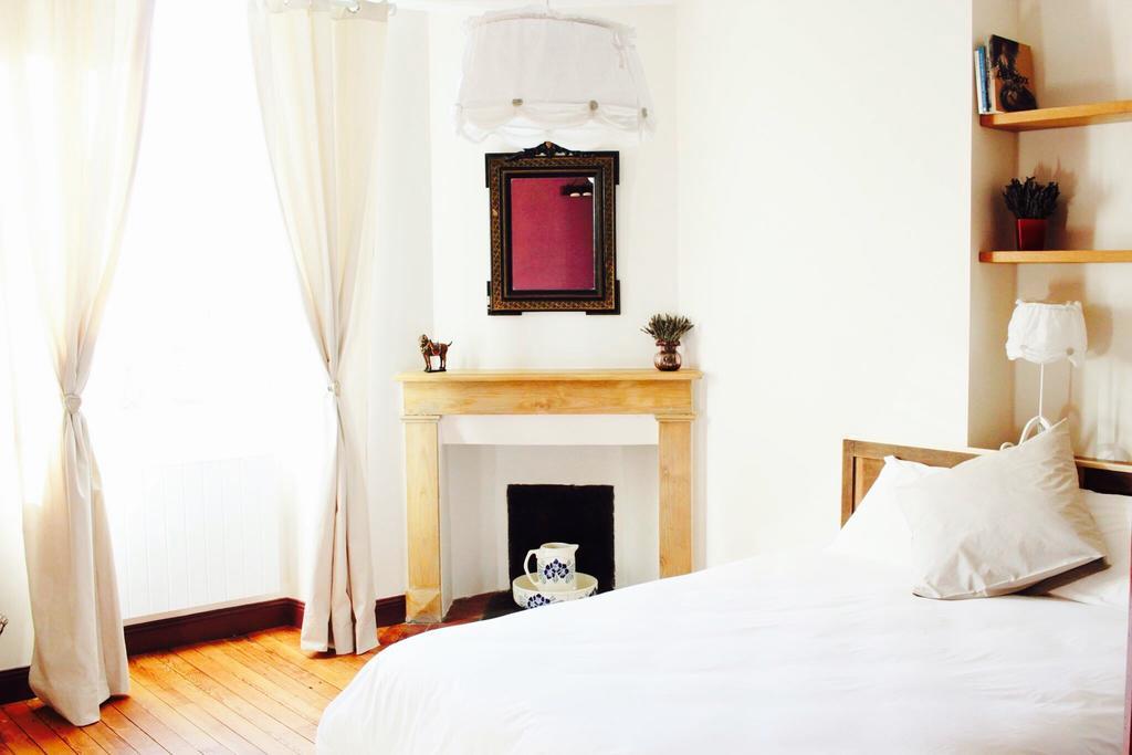 Chez Juliette Maison Gite Hotel Rontignon Kültér fotó
